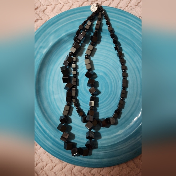 GRAPHITE GRAY NECKLACE - Picture 2 of 6